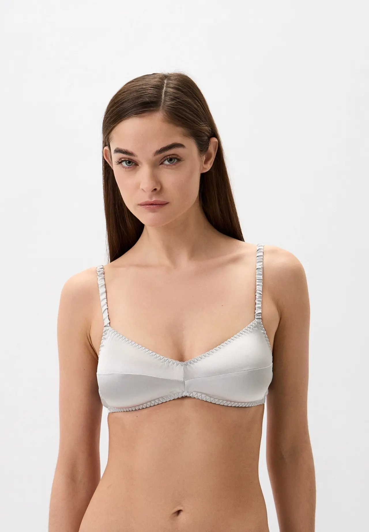 Бюстгальтер в ретро-стиле: где покупать модные бра и как (и с чем) их носить (фото 22)