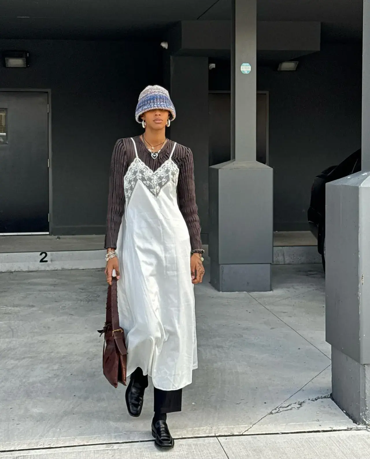 «Комбинации» на выход: 20 платьев в бельевом стиле (фото 10)