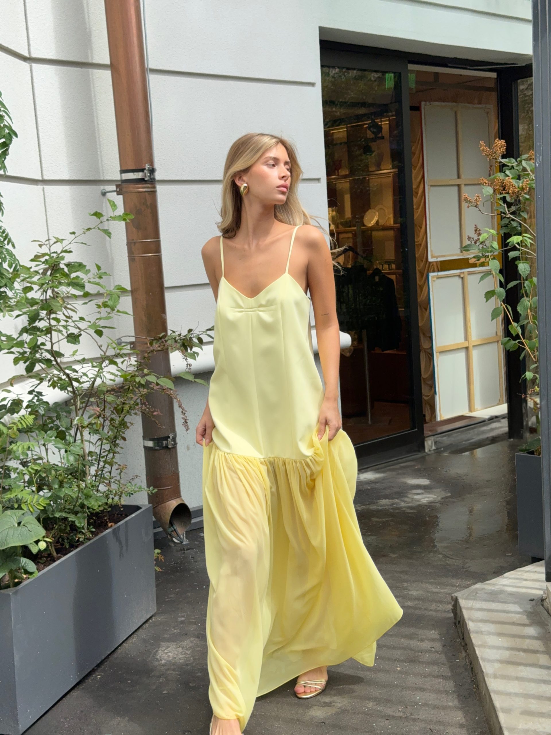 «Комбинации» на выход: 20 платьев в бельевом стиле (фото 22)