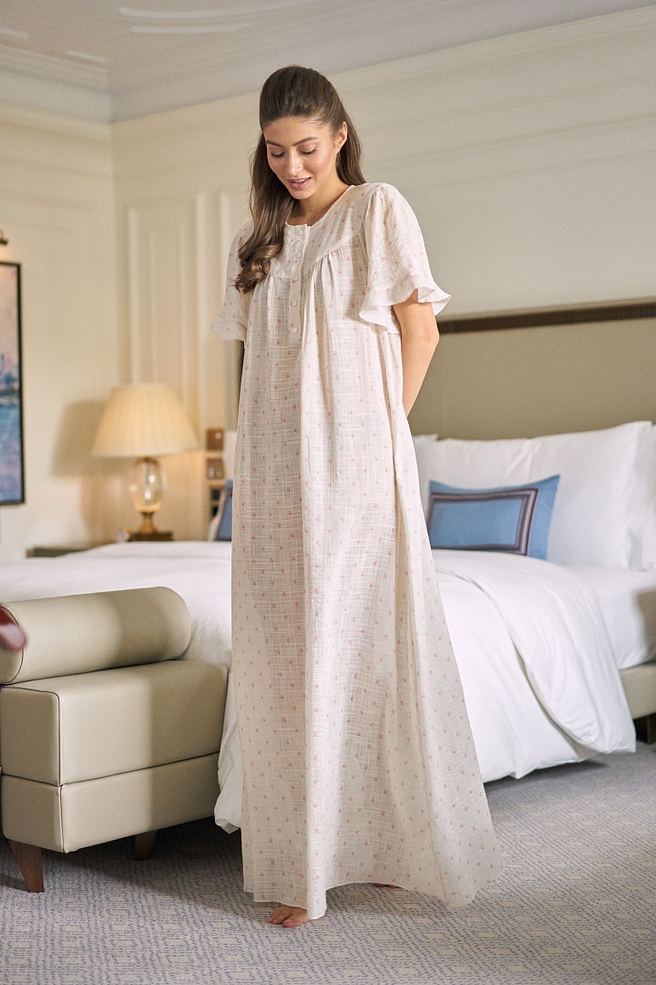 «Комбинации» на выход: 20 платьев в бельевом стиле (фото 37)