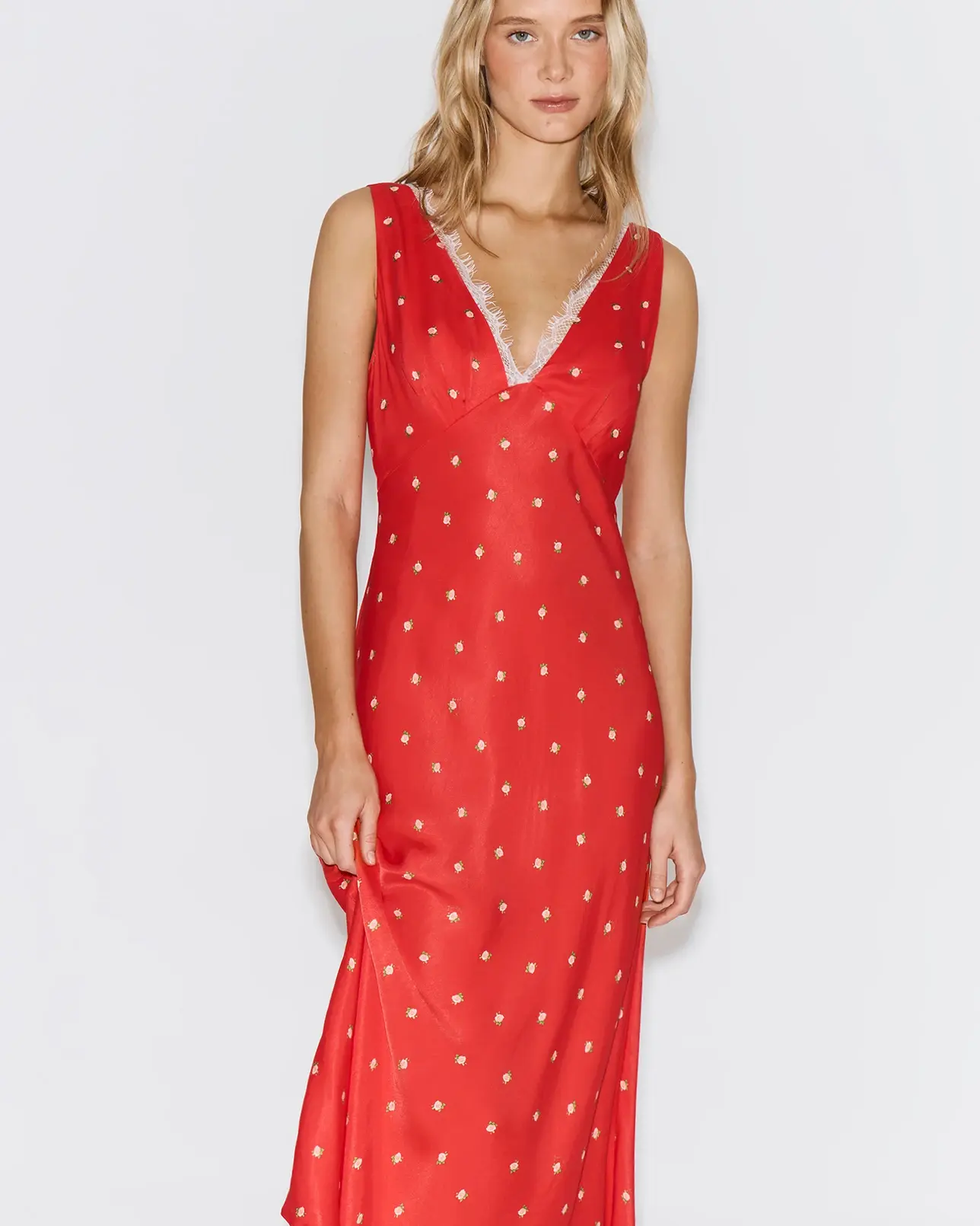 «Комбинации» на выход: 20 платьев в бельевом стиле (фото 19)