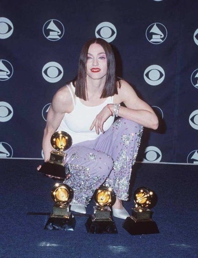 Королева провокации: феномен Мадонны — поп-дивы, феминистки и иконы стиля (фото 25)