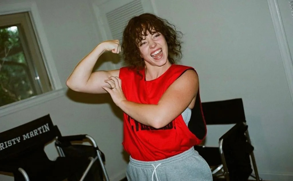 Упорная, красивая и немного скандальная: почему мы любим Сидни Суини (фото 27)