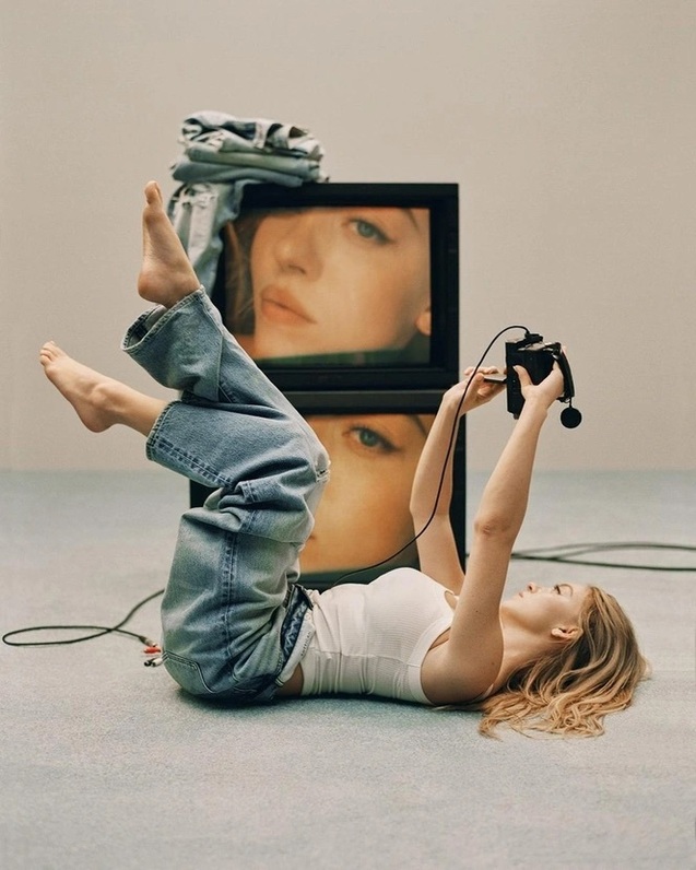 Упорная, красивая и немного скандальная: почему мы любим Сидни Суини (фото 39)