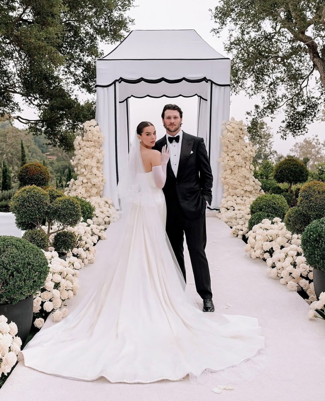 Самые красивые свадьбы лета 2025. Выбор BURO. (фото 5)