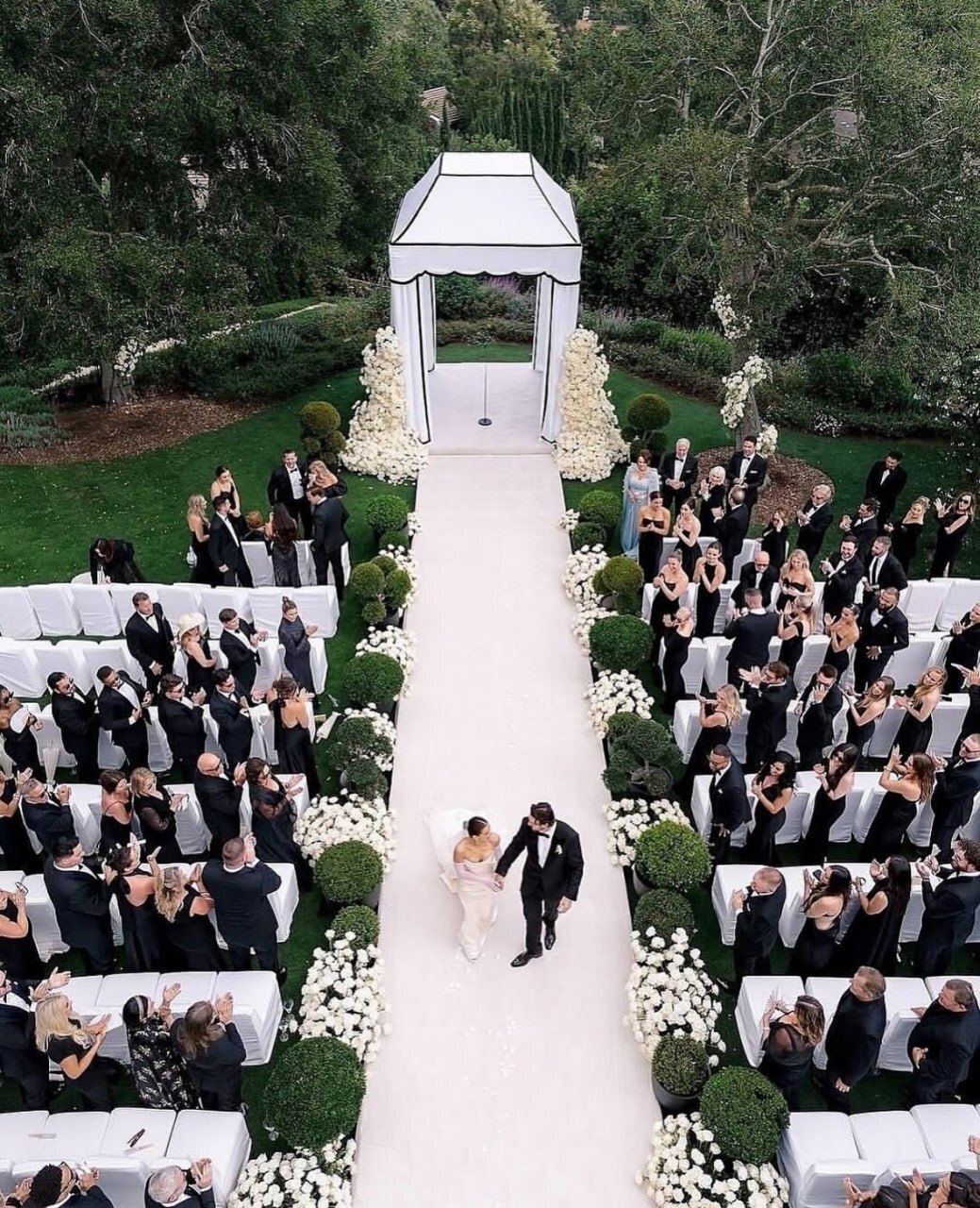 Самые красивые свадьбы лета 2025. Выбор BURO. (фото 6)