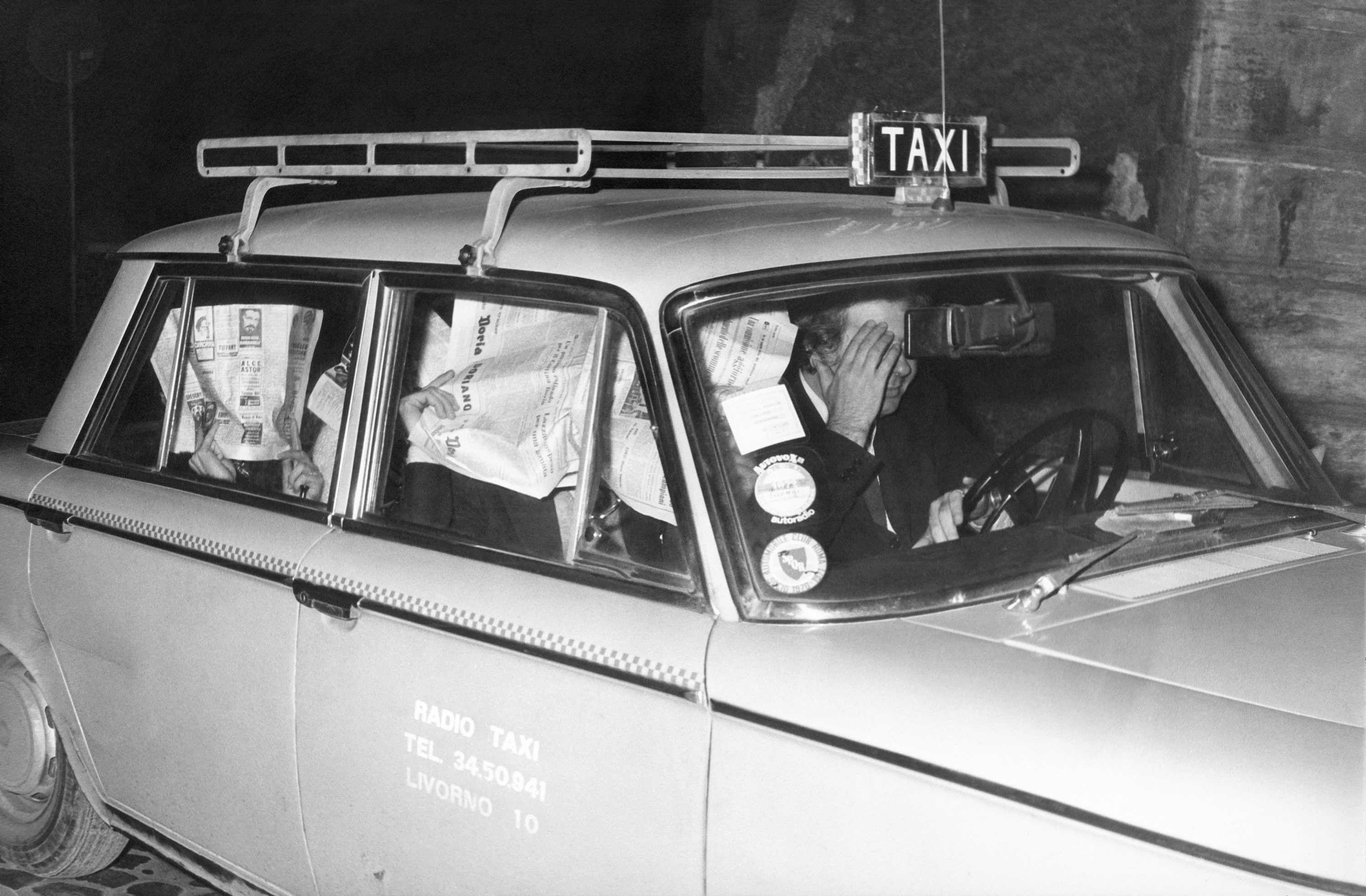 «Король папарацци» со сломанными ребрами: что стоит знать о легендарном фотографе Рино Бариллари (фото 6)