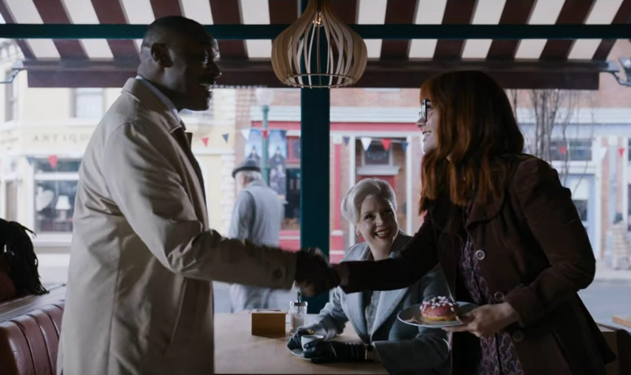 Между мрачным триллером и веселым слэшером: каким получился второй сезон «Уэнздей» (фото 12)