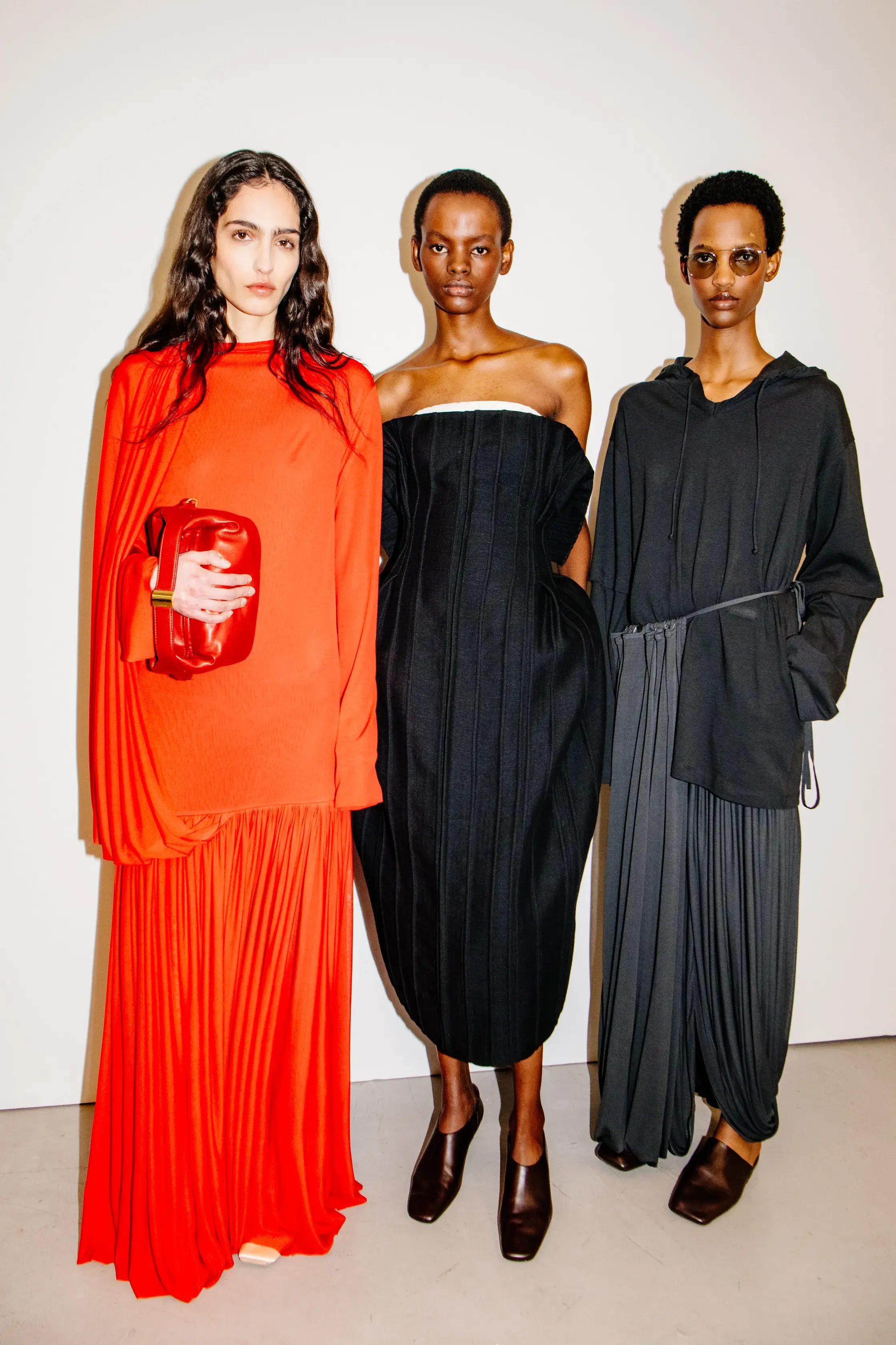 Неделя моды весна-лето 2026. Чего (не) ждать от предстоящих показов нового сезона (фото 1)