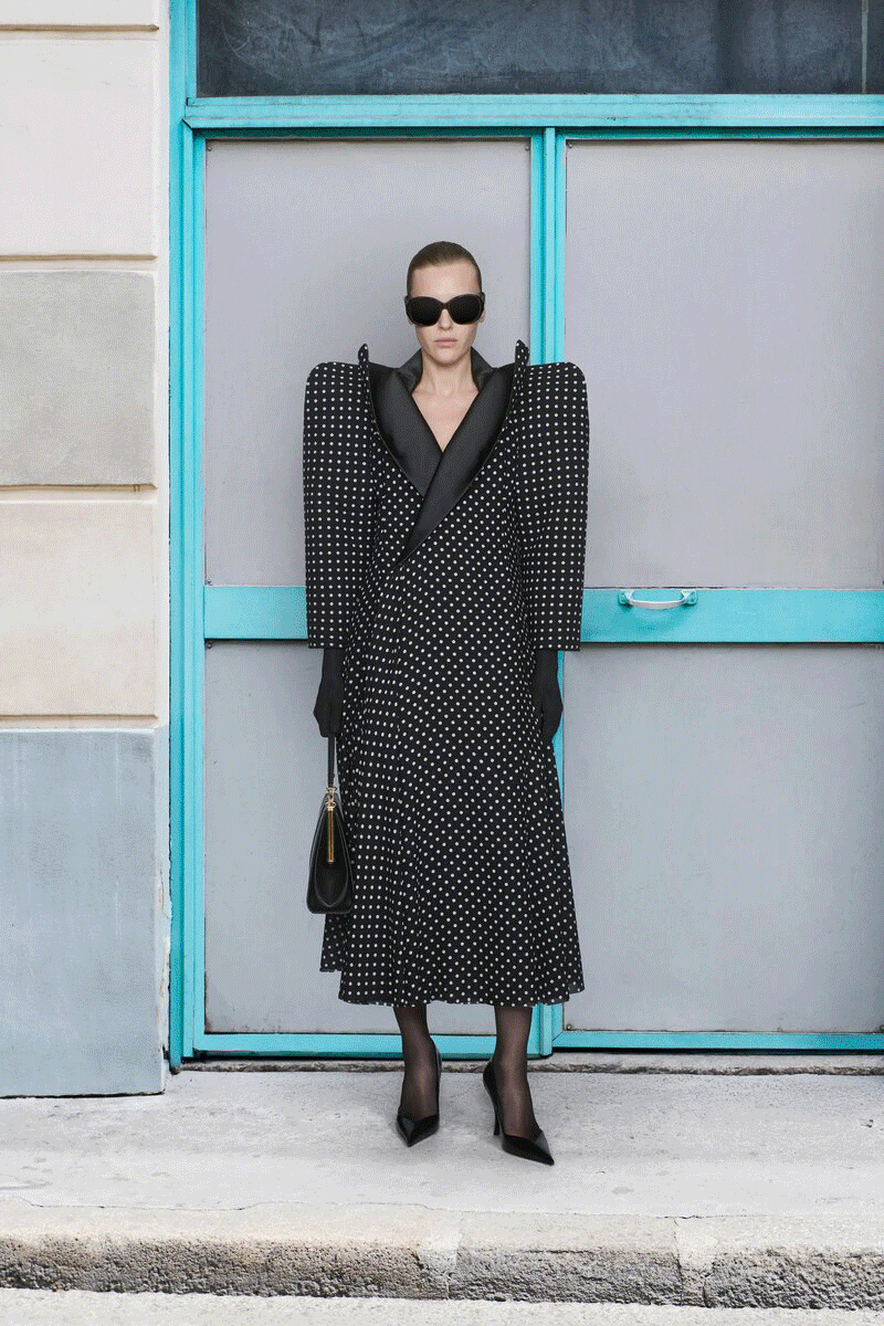 Chanel, Balenciaga и Versace: самые ожидаемые коллекции весна-лето 2026. Выбор админов тг-каналов (фото 8)