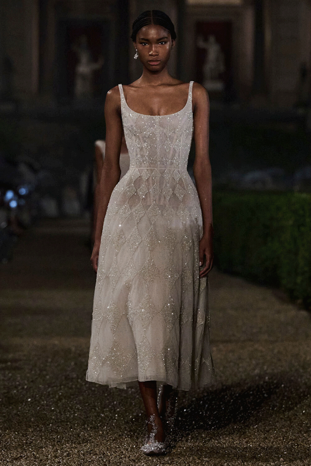 Chanel, Balenciaga и Versace: самые ожидаемые коллекции весна-лето 2026. Выбор админов тг-каналов (фото 17)