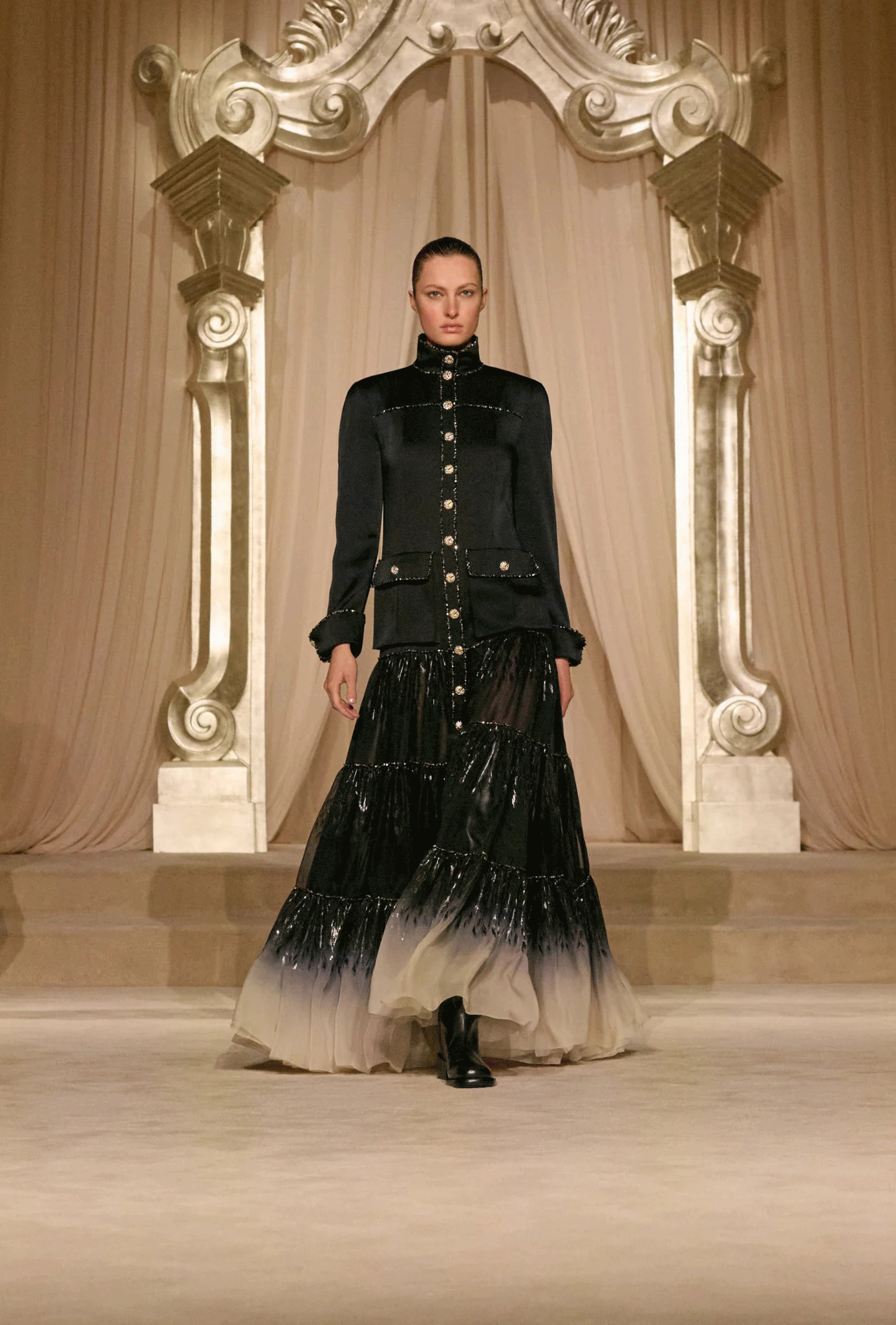 Chanel, Balenciaga и Versace: самые ожидаемые коллекции весна-лето 2026. Выбор админов тг-каналов (фото 14)