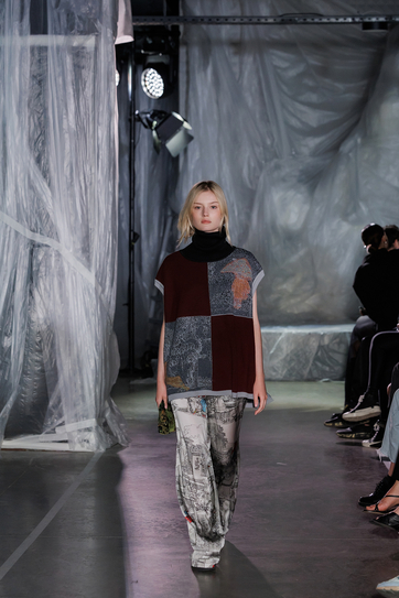 Лесовички, мухоморы и гравюры Тома де Томона: какой получилась коллекция OLA OLA осень-зима 2025 (фото 38)