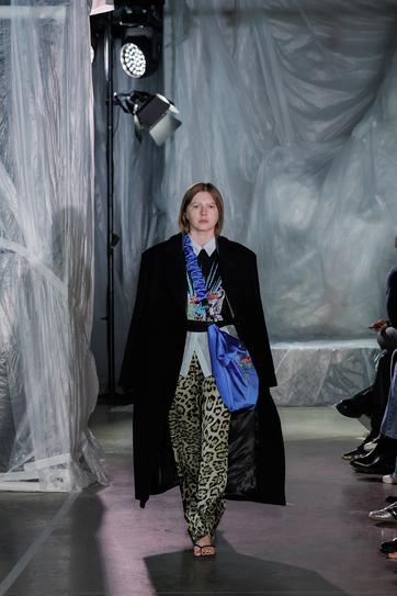 Лесовички, мухоморы и гравюры Тома де Томона: какой получилась коллекция OLA OLA осень-зима 2025 (фото 36)