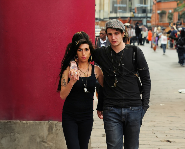 «Back to Black», «Rehab» и «Valerie»: за какие треки мир должен благодарить Эми Уайнхаус (фото 32)