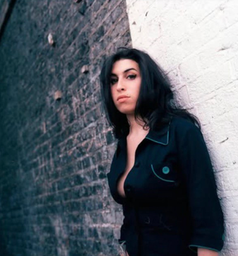 «Back to Black», «Rehab» и «Valerie»: за какие треки мир должен благодарить Эми Уайнхаус (фото 2)