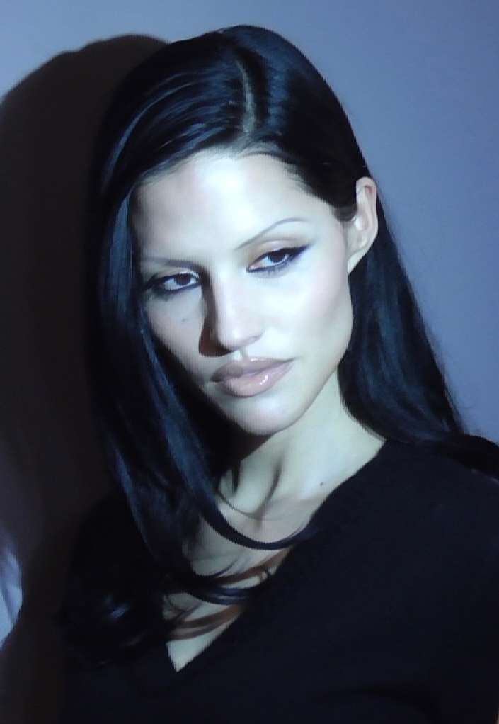 Консилер на губах: тренд на бежевые помады — носим как Лили-Роуз Депп и Габриетт (фото 4)