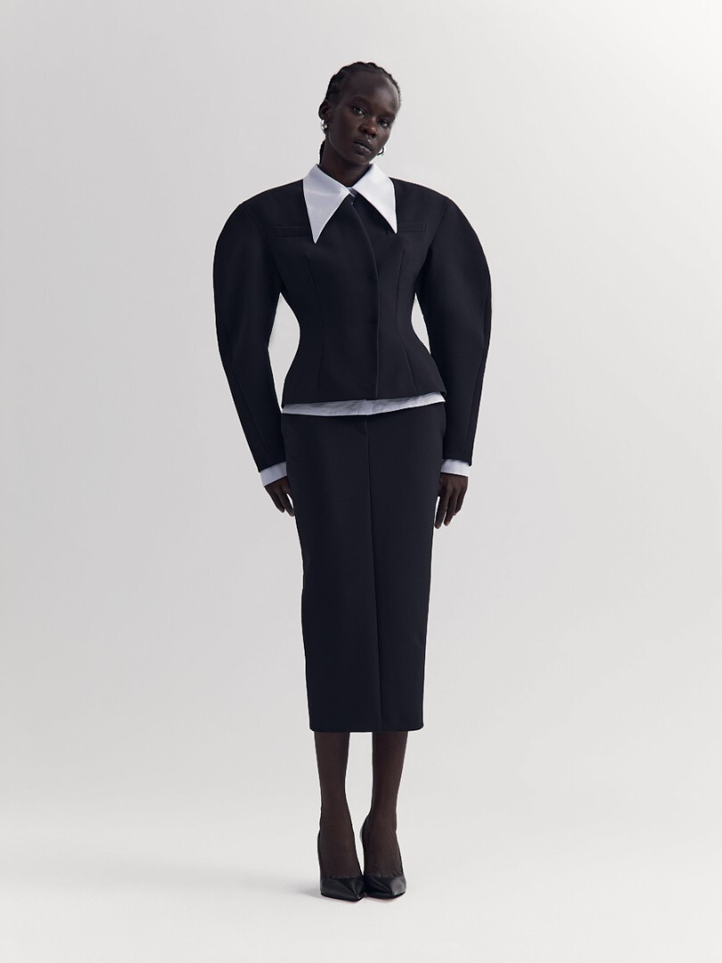 Самая нужная вещь сезона осень-зима 2025? Конечно, юбка-карандаш. Вот 15 модных вариантов (фото 27)