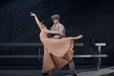 «Красная Жизель» и опера с ИИ-декорациями: что смотреть в театрах оперы и балета этой осенью (фото 12)