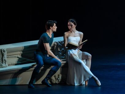 «Красная Жизель» и опера с ИИ-декорациями: что смотреть в театрах оперы и балета этой осенью (фото 4)