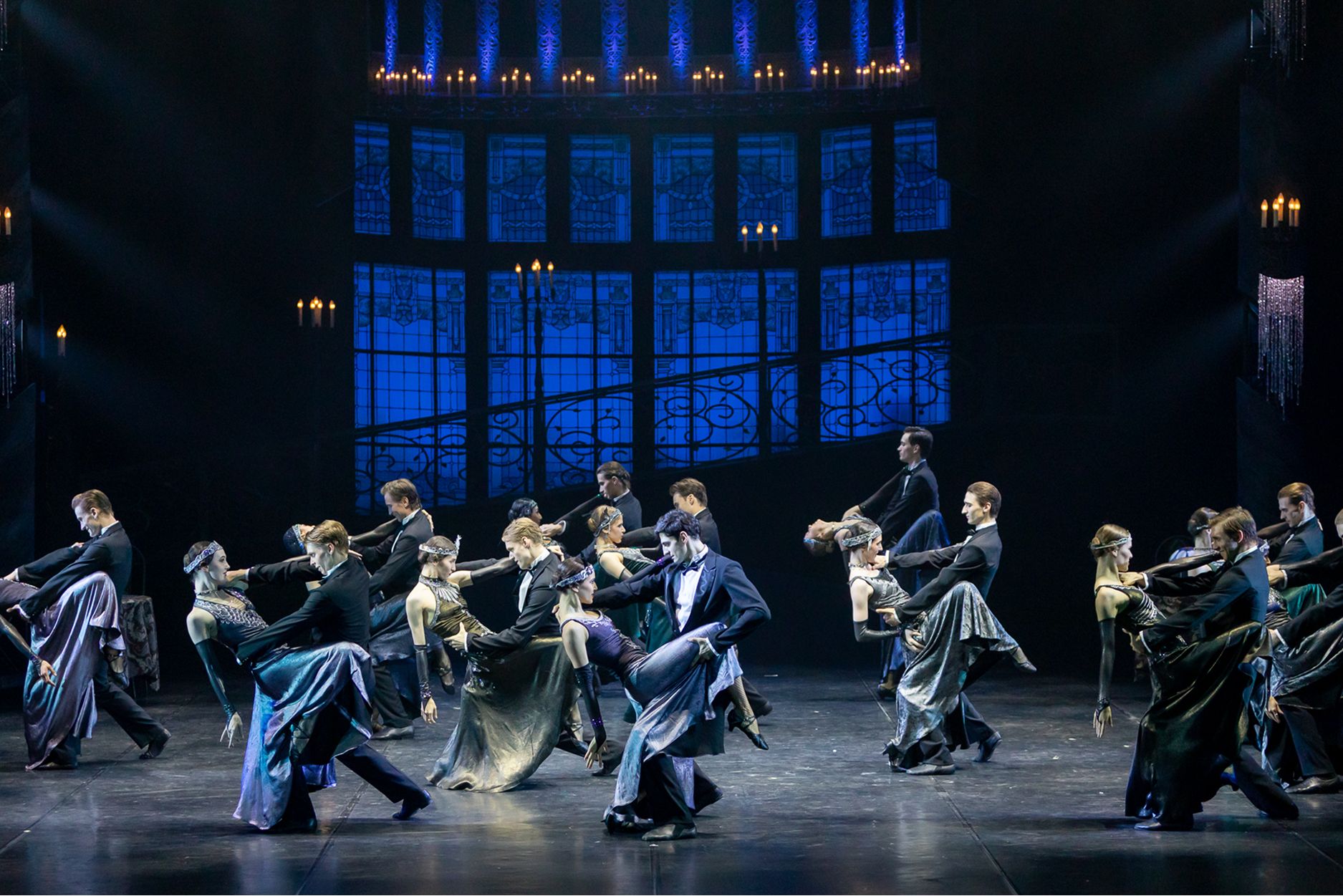 «Красная Жизель» и опера с ИИ-декорациями: что смотреть в театрах оперы и балета этой осенью (фото 5)