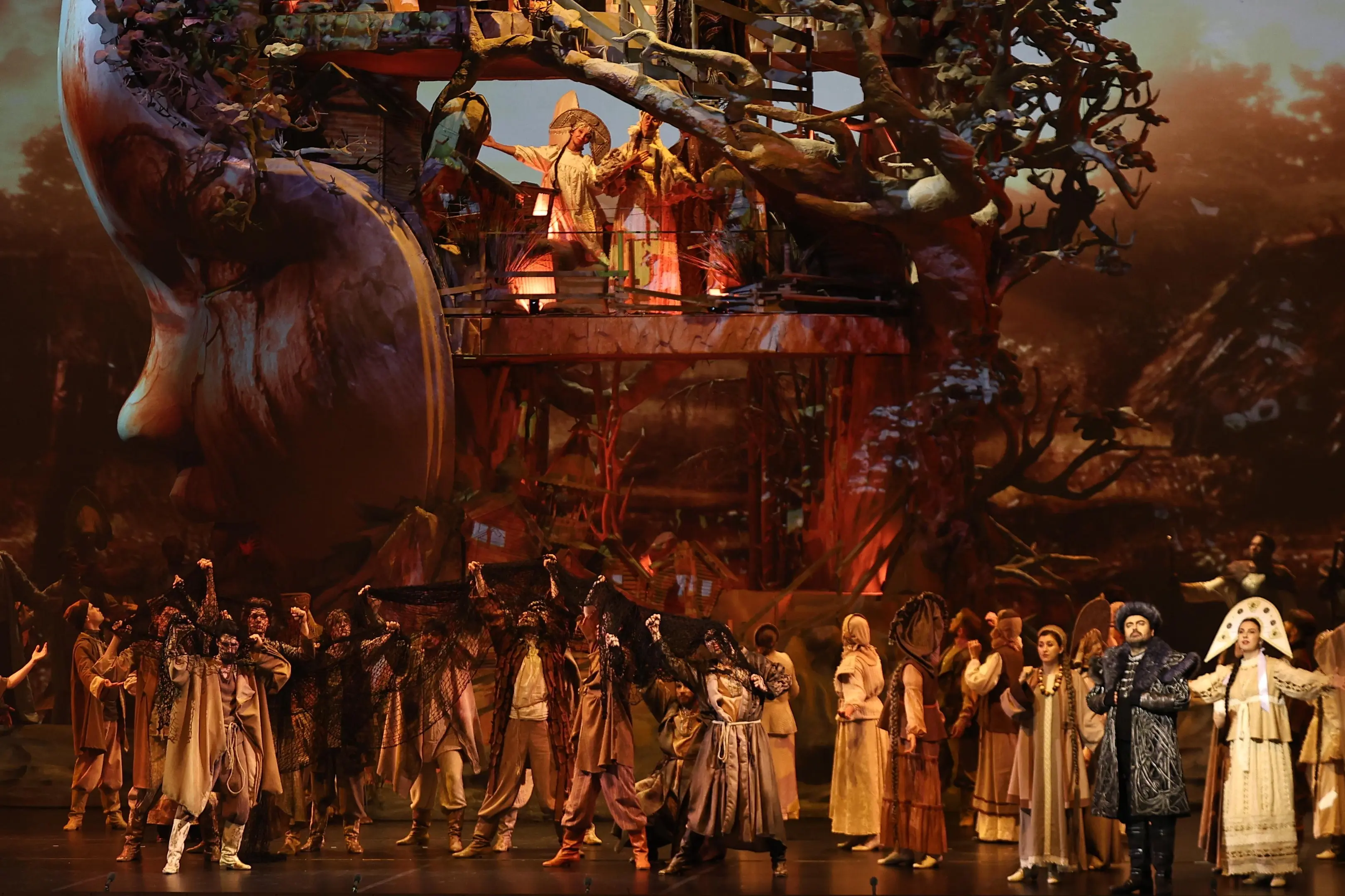 «Красная Жизель» и опера с ИИ-декорациями: что смотреть в театрах оперы и балета этой осенью (фото 8)