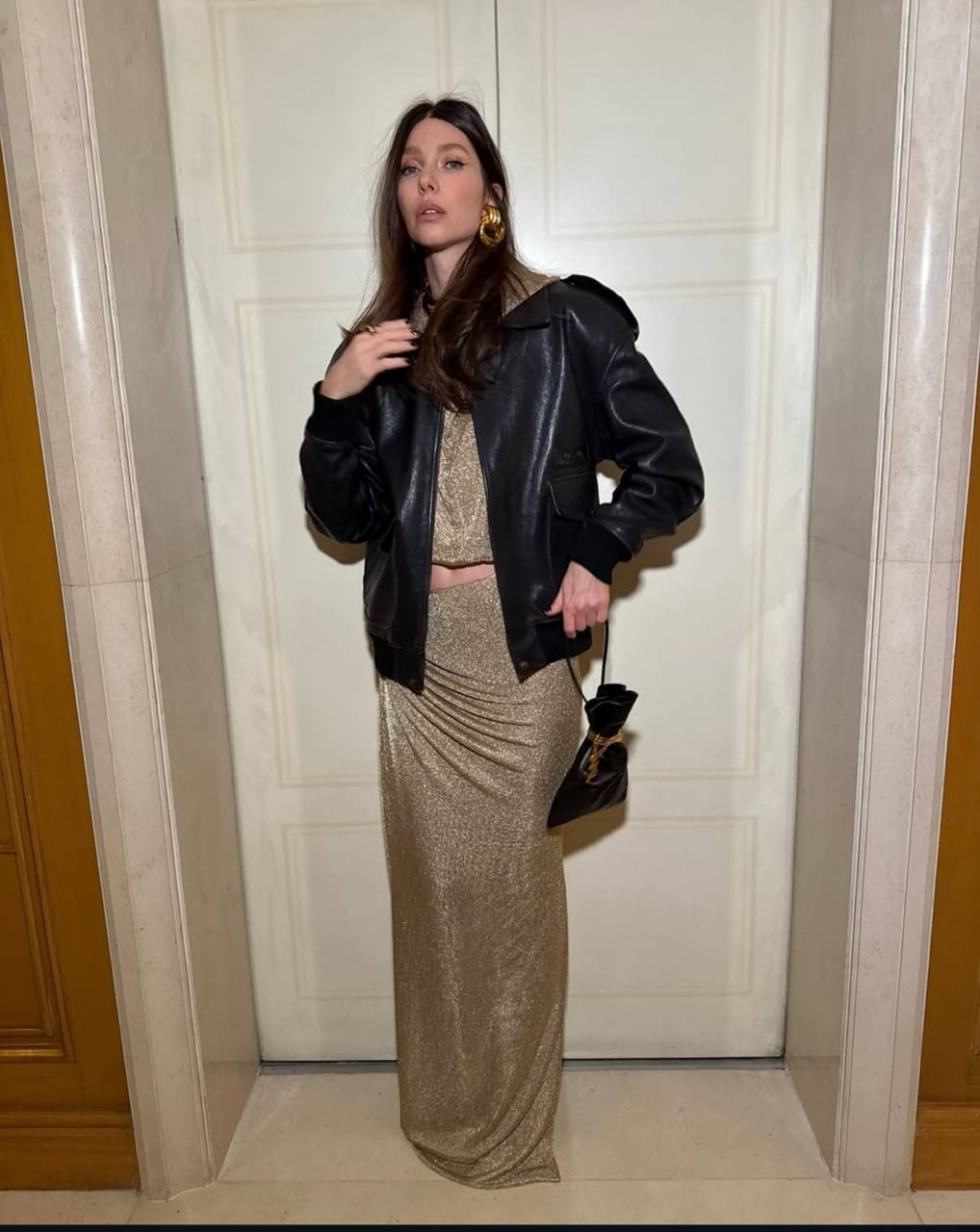 Кожаный бомбер на осень вместо косухи. 20 модных вариантов. Выбор BURO. (фото 11)