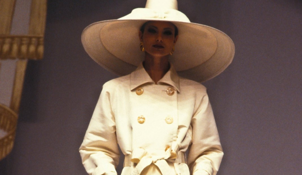 Balmain — 80! История модного дома в лицах: от Пьера Бальмена до Оливье Рустена (фото 39)