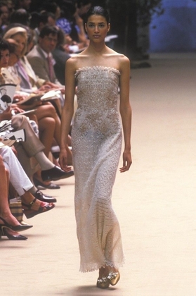 Balmain — 80! История модного дома в лицах: от Пьера Бальмена до Оливье Рустена (фото 44)