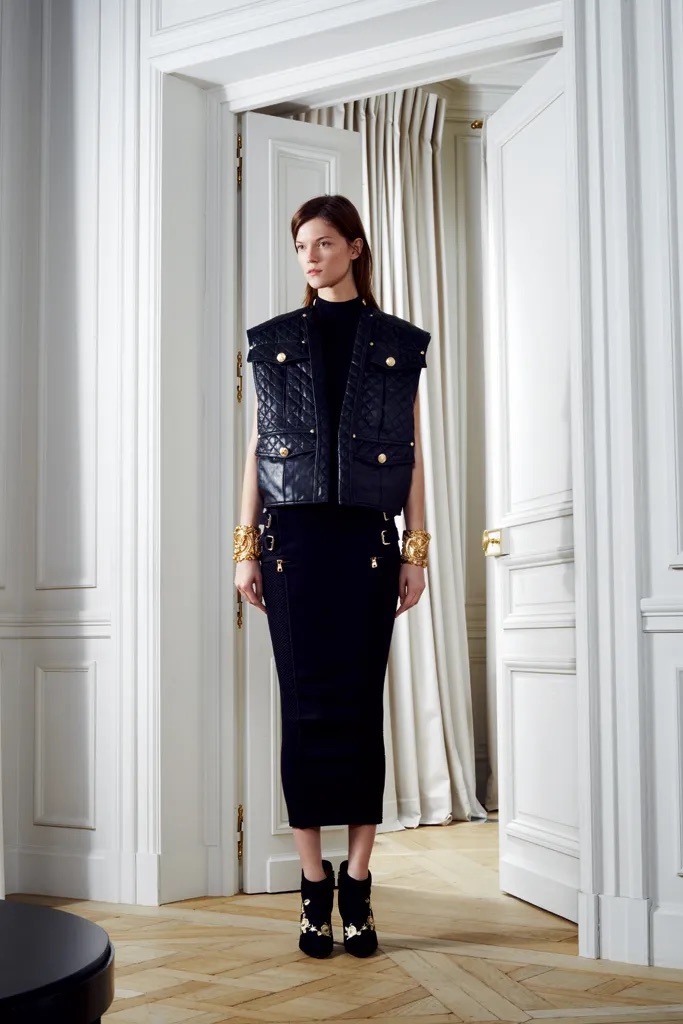 Balmain — 80! История модного дома в лицах: от Пьера Бальмена до Оливье Рустена (фото 64)