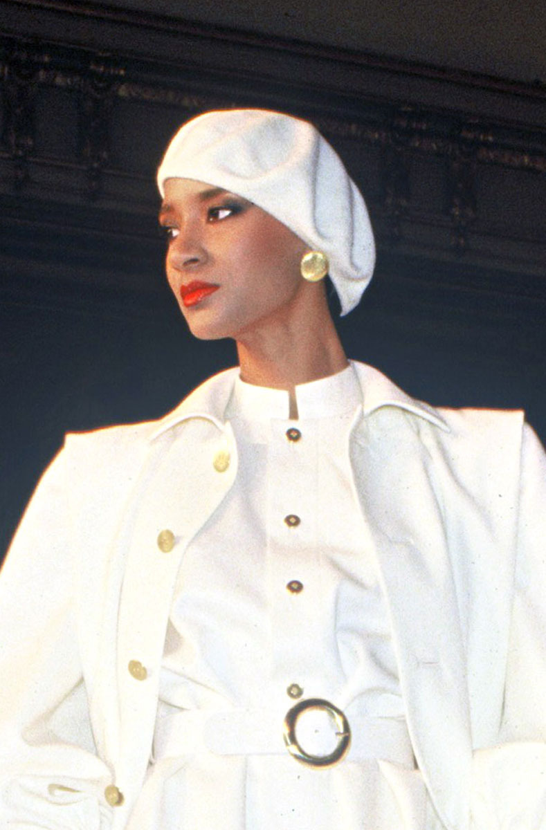 Balmain — 80! История модного дома в лицах: от Пьера Бальмена до Оливье Рустена (фото 24)