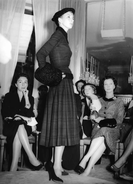 Balmain — 80! История модного дома в лицах: от Пьера Бальмена до Оливье Рустена (фото 14)