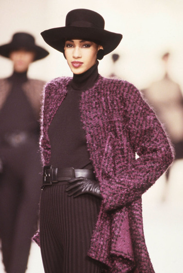 Balmain — 80! История модного дома в лицах: от Пьера Бальмена до Оливье Рустена (фото 26)