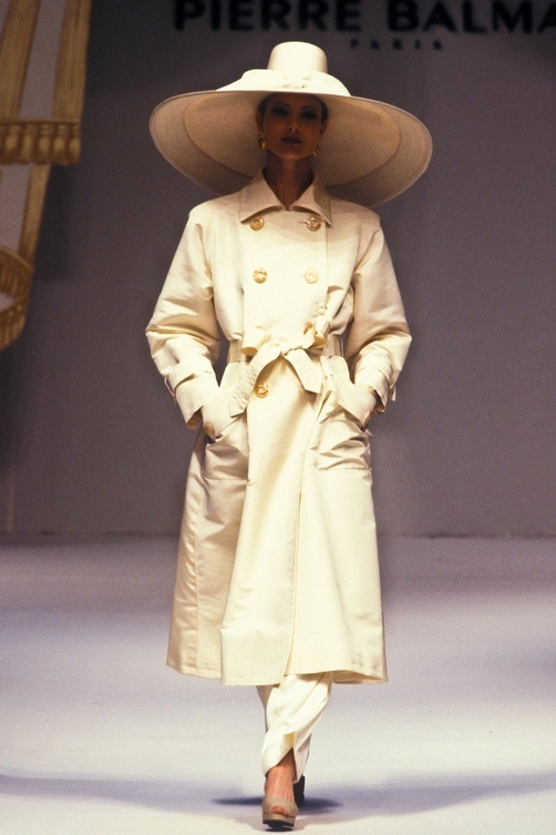 Balmain — 80! История модного дома в лицах: от Пьера Бальмена до Оливье Рустена (фото 40)