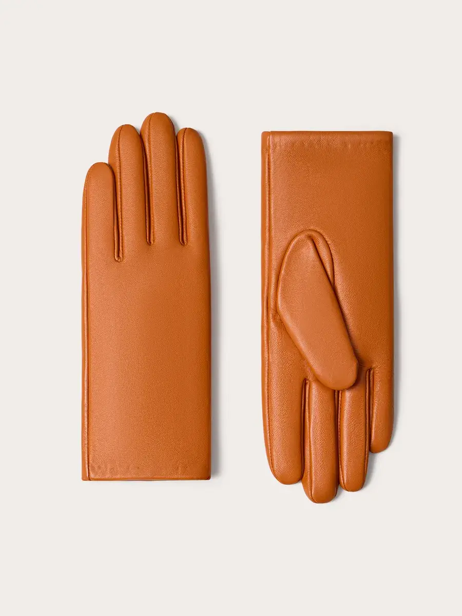 Оранжевый — хит сезона: 20 вещей в самом трендовом цвете Недель моды Милана и Парижа (фото 23)