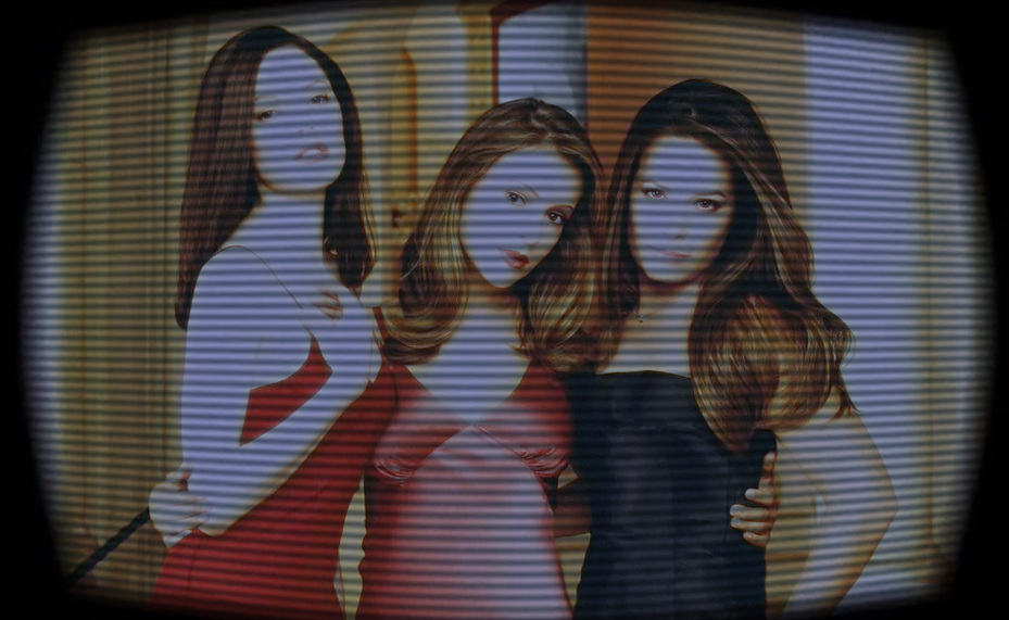 Сила трех: как сериал «Зачарованные» стал феминистским манифестом своей эпохи (фото 46)