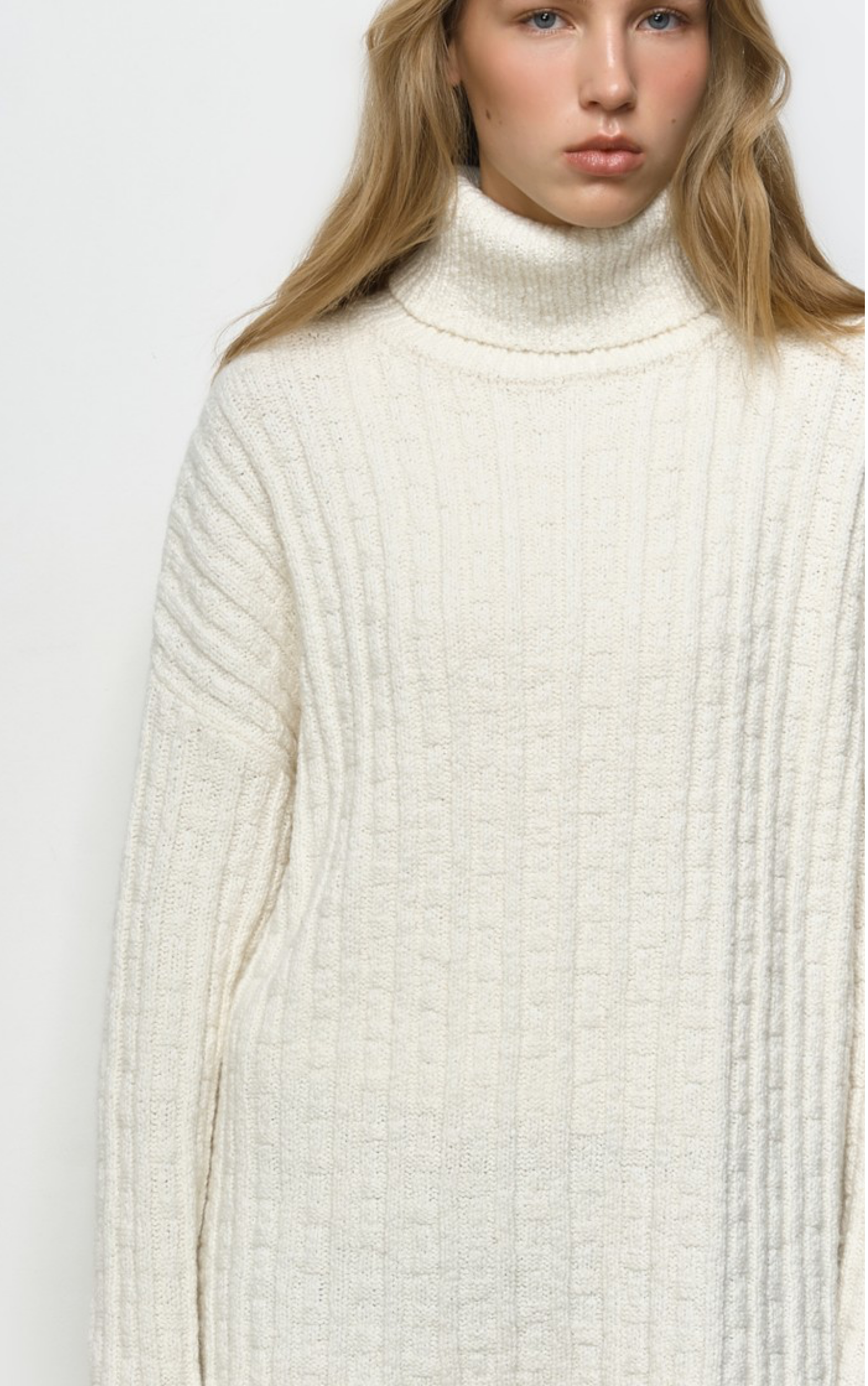 Зона комфорта. Уютные свитера и джемперы для осени и зимы 2025 (фото 24)