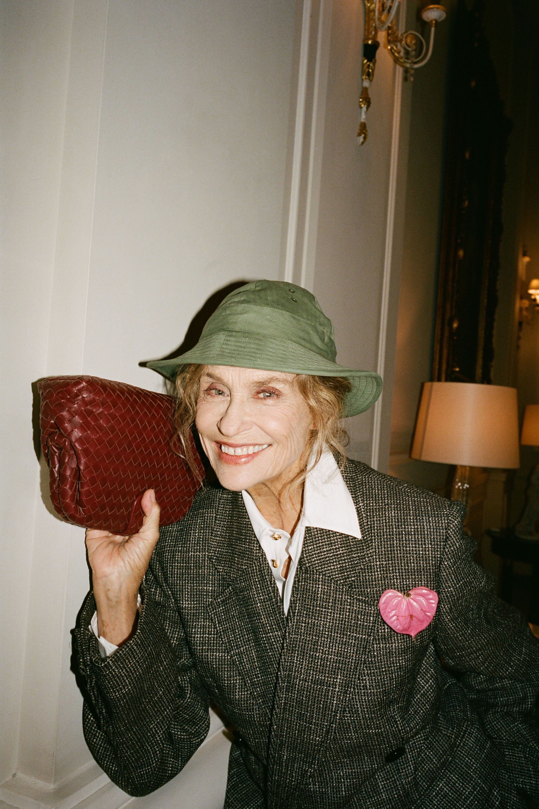 Лорен Хаттон — 82! Лучшие 20+ фотографий актрисы и модели по случаю дня рождения. Выбор BURO. (фото 25)