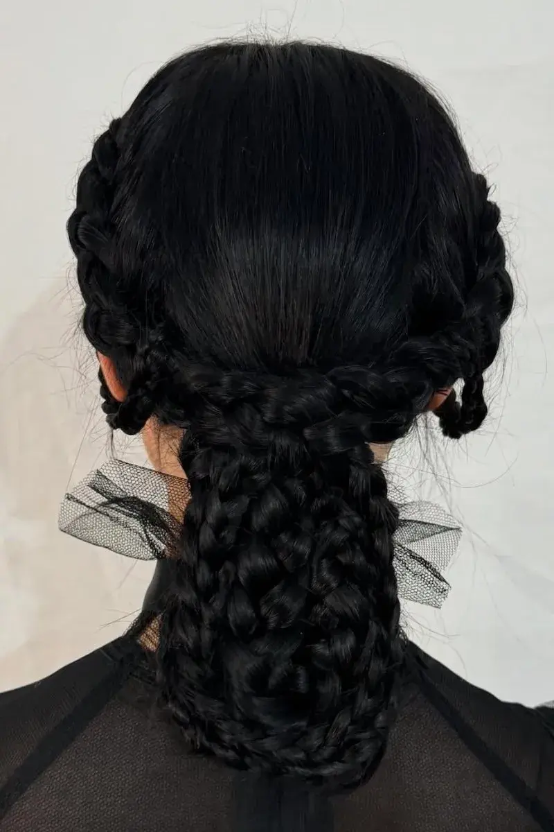 Франкенштейн и Уэнздей: туториал по самым актуальным мейкам на Хэллоуин (фото 22)