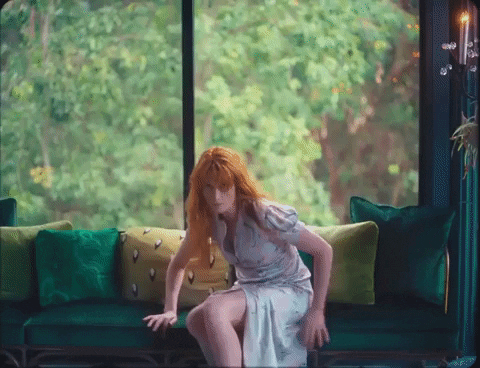 «Dog days are over», «King» и не только: за какие треки мы любим Florence + The Machine (фото 22)