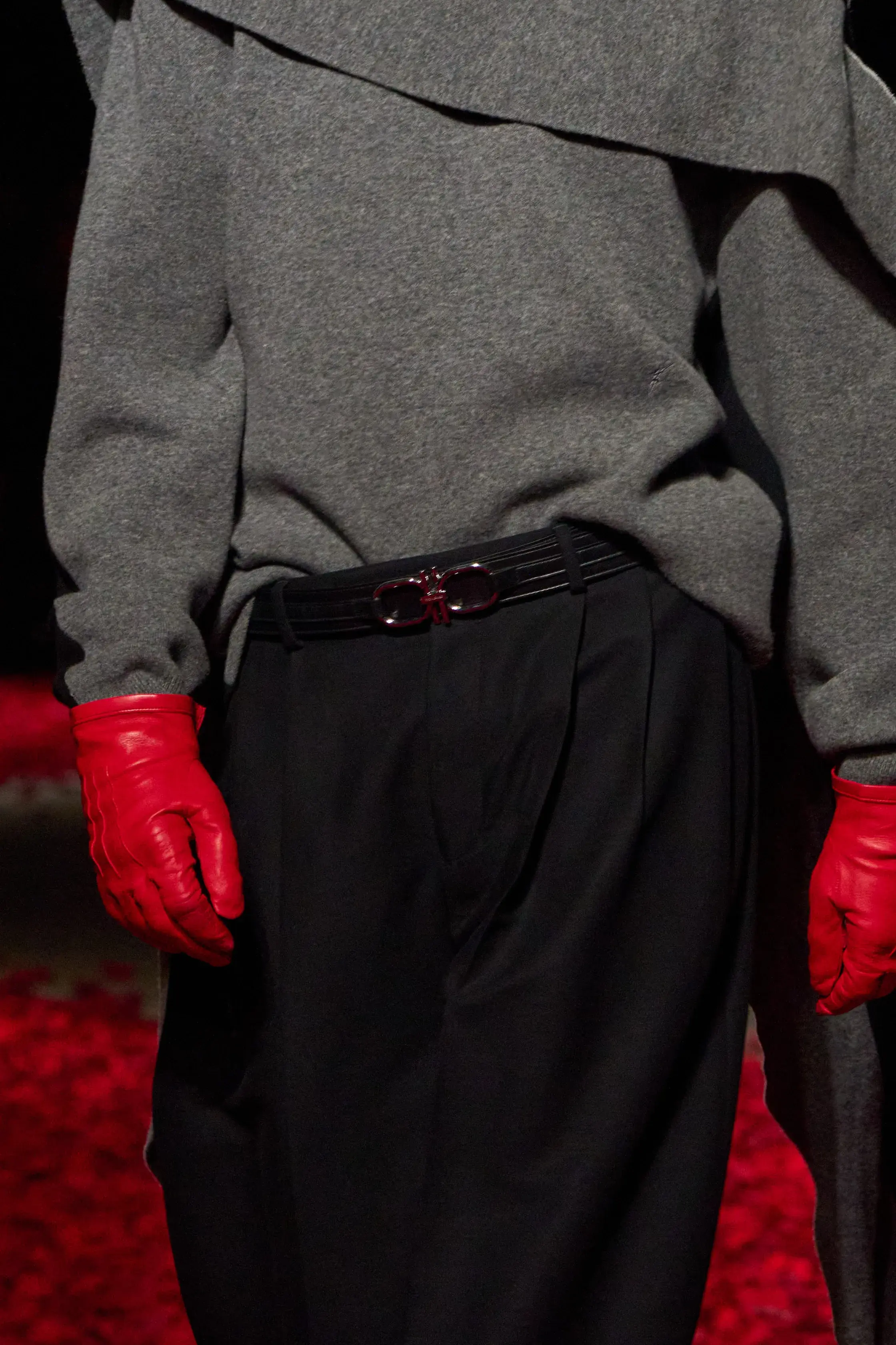 Ловите перчатку. Оперные, средней длины и короткие — где искать и как носить. Выбор BURO. (фото 9)