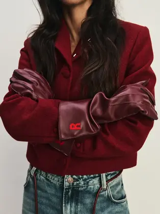 Ловите перчатку. Оперные, средней длины и короткие — где искать и как носить. Выбор BURO. (фото 25)