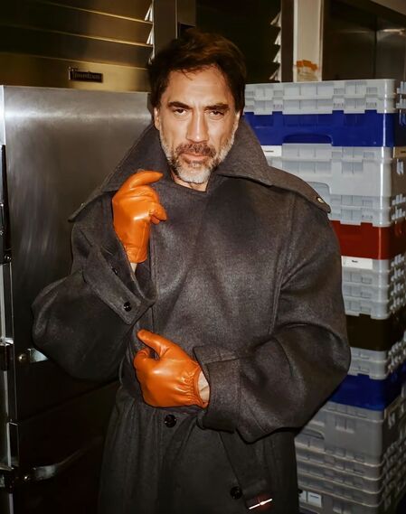 Ловите перчатку. Оперные, средней длины и короткие — где искать и как носить. Выбор BURO. (фото 15)