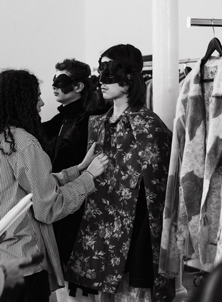 От Мартина Маржелы до Гленна Мартенса: в чем феномен бельгийских дизайнеров (фото 28)