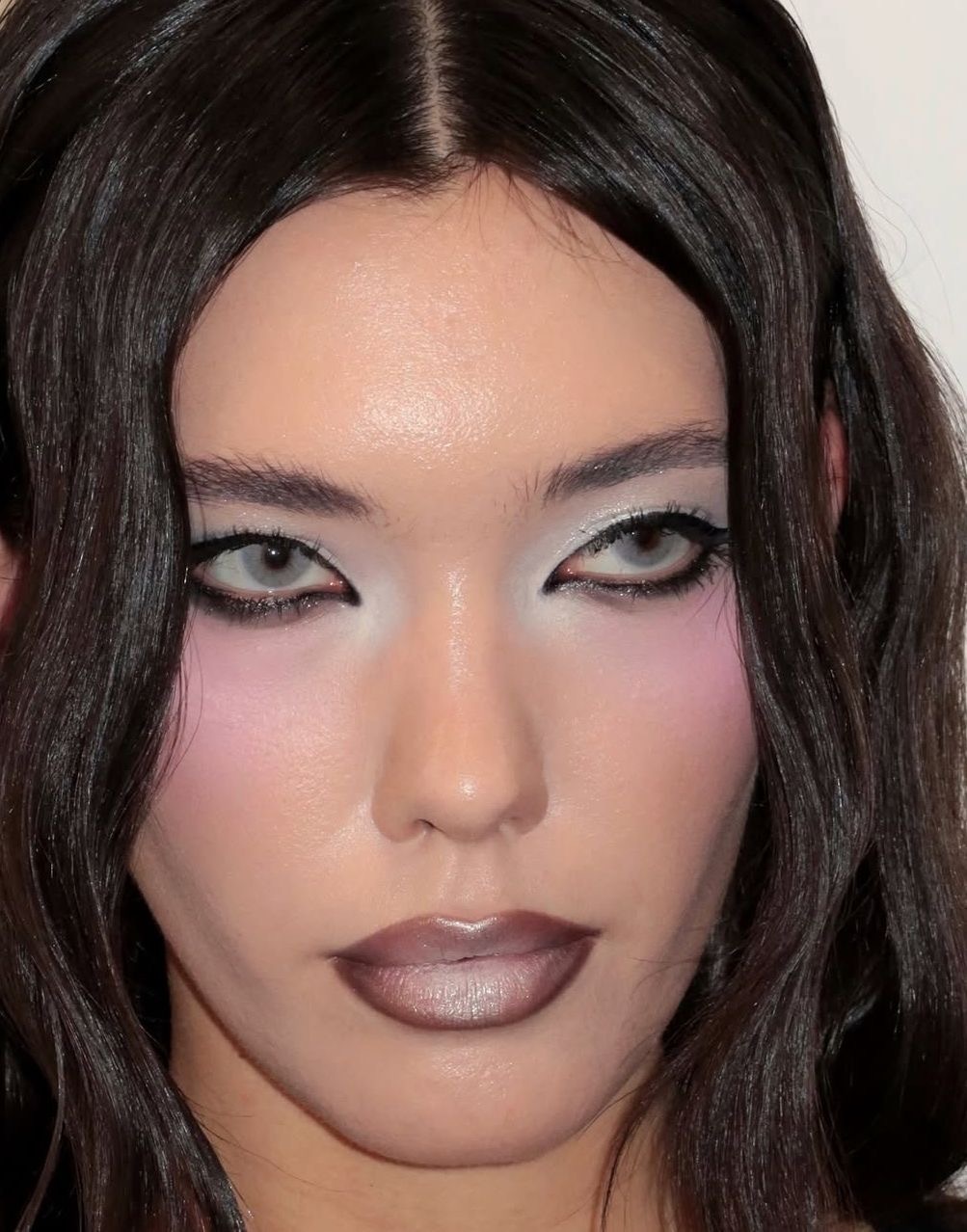 Contour Your Lips: тренд на акцентный контур губ — носим как Селена Гомес и Кайли Дженнер (фото 17)