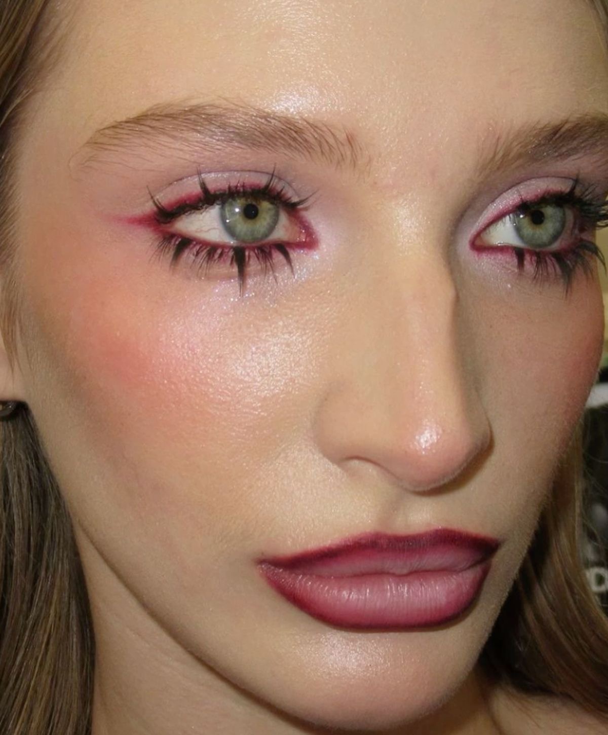 Contour Your Lips: тренд на акцентный контур губ — носим как Селена Гомес и Кайли Дженнер (фото 15)