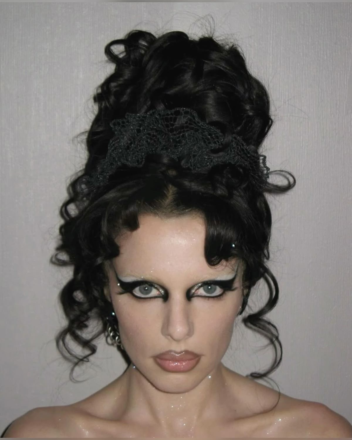 Contour Your Lips: тренд на акцентный контур губ — носим как Селена Гомес и Кайли Дженнер (фото 4)