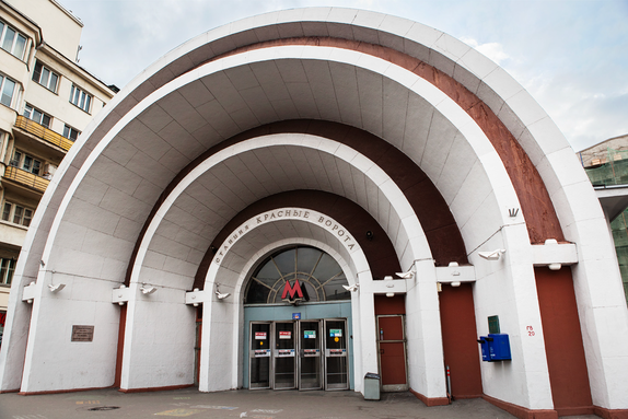 От «Сокольников» до «Новаторской»: как изменился облик московского метро за 90 лет (фото 14)