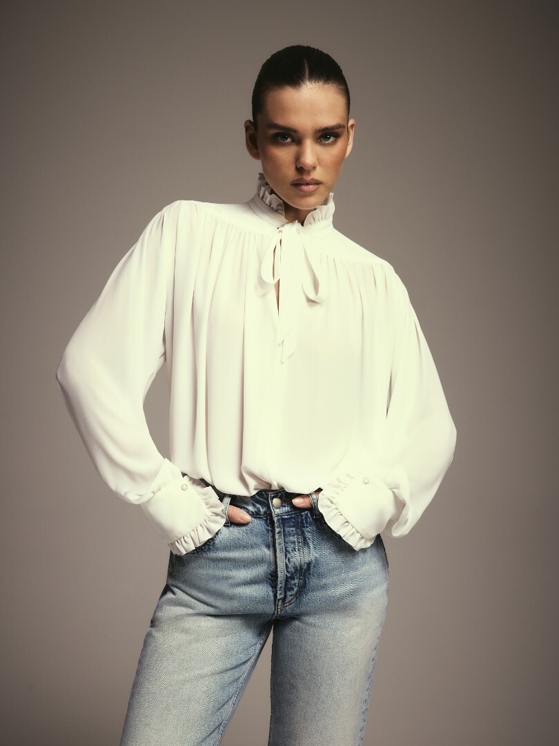 С чистого листа. Белая рубашка (и блуза) как главный элемент образа. Выбор BURO. (фото 22)