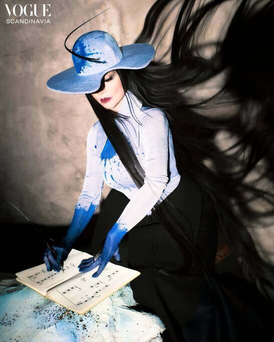 Клипы как современное искусство и альбомы как целая вселенная: за что мы любим Бьорк (фото 49)